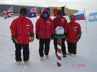 2006 Study Update/Photos - Ken, Andy, Kathy and Bruce at the South Pole, South Pole Station